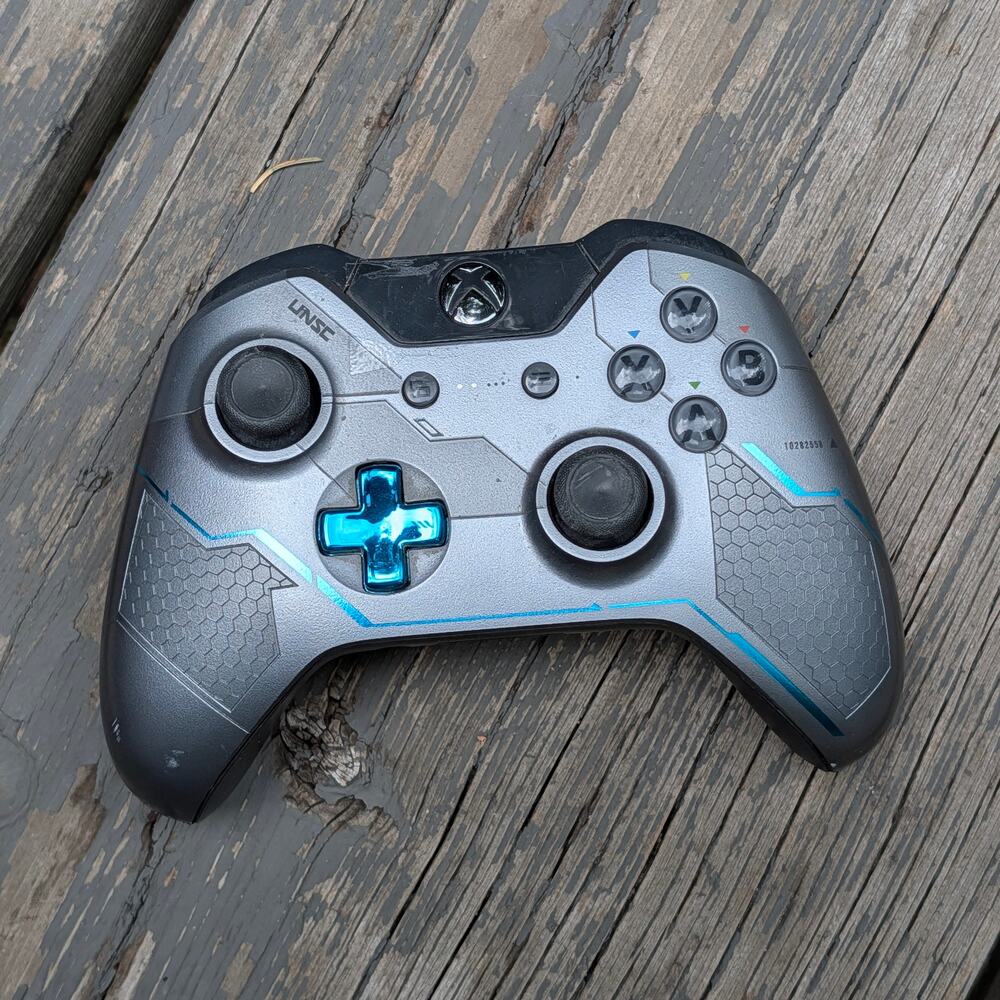 Xbox One Controller Halo 5 Guardians Spartan Locke Limited Edition UNSC Silver